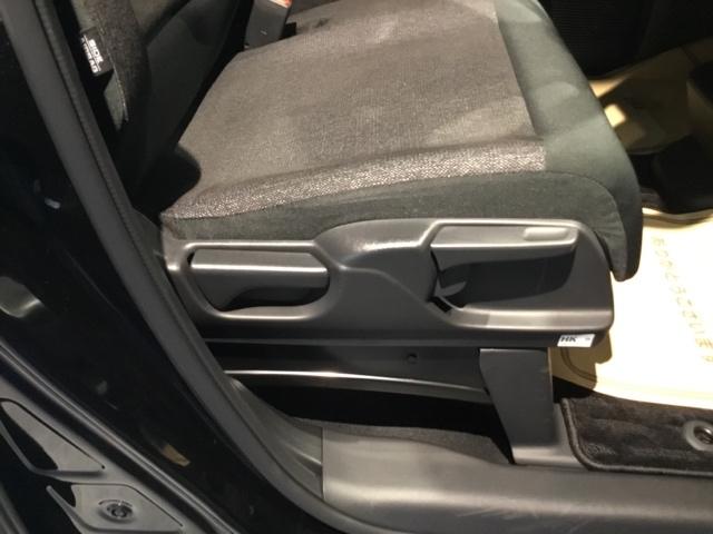 Ｎ－ＢＯＸカスタム ベースグレード　試乗車　メモリーナビ　ドラレコ　ＥＴＣ　リアカメラ　Ｗ電動ドア　ＵＳＢ接続　ＣＭＢＳ　Ｄレコ　禁煙　ベンチシート　オートエアコン　スマートキ　ＬＥＤ　盗難防止装置　クルコン　バックカメラ　フルセグＴＶ（19枚目）