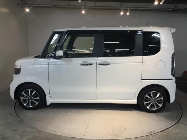 Ｎ－ＢＯＸカスタム ベースグレード　試乗車　メモリーナビ　ドラレコ　ＥＴＣ　リアカメラ　ＵＳＢ接続　ＣＭＢＳ　Ｄレコ　禁煙　ベンチシート　オートエアコン　スマートキ　ＬＥＤ　盗難防止装置　クルコン　バックカメラ　フルセグＴＶ　エアバッグ（7枚目）