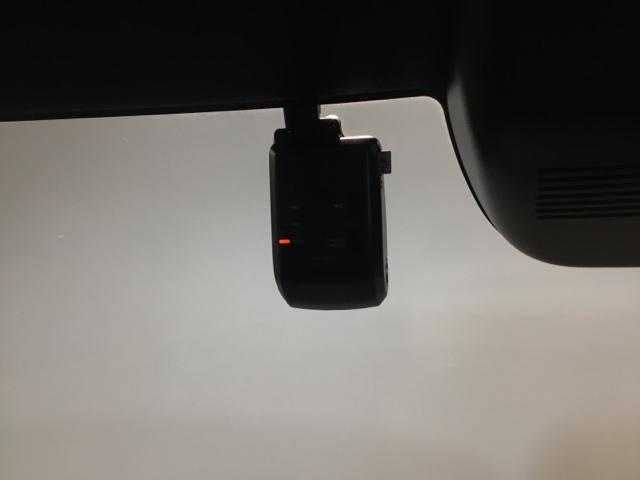 Ｎ－ＢＯＸカスタム ベースグレード　試乗車　メモリーナビ　ドラレコ　ＥＴＣ　リアカメラ　ＵＳＢ接続　ＣＭＢＳ　Ｄレコ　禁煙　ベンチシート　オートエアコン　スマートキ　ＬＥＤ　盗難防止装置　クルコン　バックカメラ　フルセグＴＶ　エアバッグ（22枚目）