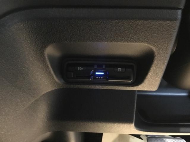 Ｎ－ＢＯＸカスタム ベースグレード　試乗車　メモリーナビ　ドラレコ　ＥＴＣ　リアカメラ　ＵＳＢ接続　ＣＭＢＳ　Ｄレコ　禁煙　ベンチシート　オートエアコン　スマートキ　ＬＥＤ　盗難防止装置　クルコン　バックカメラ　フルセグＴＶ　エアバッグ（28枚目）