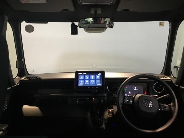 Ｎ－ＢＯＸカスタム ベースグレード　試乗車　メモリーナビ　ドラレコ　ＥＴＣ　リアカメラ　ＵＳＢ接続　ＣＭＢＳ　Ｄレコ　禁煙　ベンチシート　オートエアコン　スマートキ　ＬＥＤ　盗難防止装置　クルコン　バックカメラ　フルセグＴＶ　エアバッグ（2枚目）