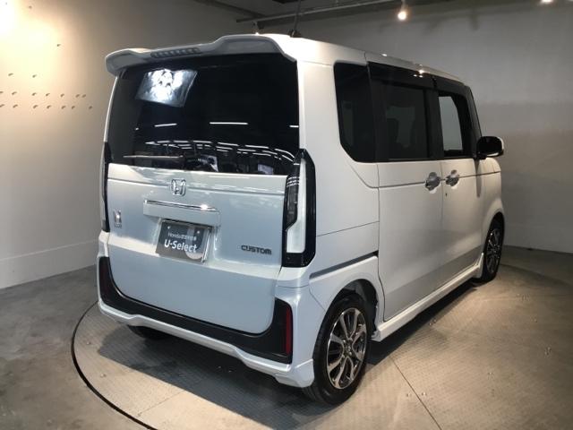Ｎ－ＢＯＸカスタム ベースグレード　試乗車　メモリーナビ　ドラレコ　ＥＴＣ　リアカメラ　ＵＳＢ接続　ＣＭＢＳ　Ｄレコ　禁煙　ベンチシート　オートエアコン　スマートキ　ＬＥＤ　盗難防止装置　クルコン　バックカメラ　フルセグＴＶ　エアバッグ（8枚目）