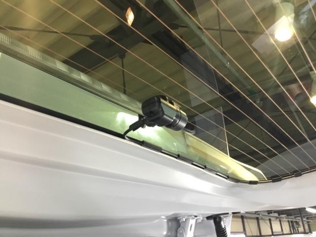 Ｎ－ＢＯＸカスタム ベースグレード　試乗車　メモリーナビ　ドラレコ　ＥＴＣ　リアカメラ　ＵＳＢ接続　ＣＭＢＳ　Ｄレコ　禁煙　ベンチシート　オートエアコン　スマートキ　ＬＥＤ　盗難防止装置　クルコン　バックカメラ　フルセグＴＶ　エアバッグ（12枚目）