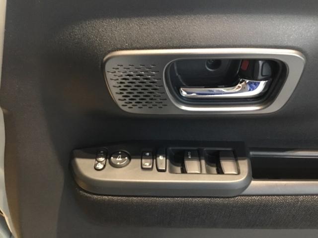 Ｎ－ＢＯＸカスタム ベースグレード　試乗車　メモリーナビ　ドラレコ　ＥＴＣ　リアカメラ　ＵＳＢ接続　ＣＭＢＳ　Ｄレコ　禁煙　ベンチシート　オートエアコン　スマートキ　ＬＥＤ　盗難防止装置　クルコン　バックカメラ　フルセグＴＶ　エアバッグ（19枚目）