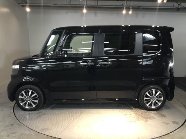 Ｎ－ＢＯＸカスタム ベースグレード　試乗車　メモリーナビ　ドラレコ　ＥＴＣ　リアカメラ　ＵＳＢ接続　ＣＭＢＳ　Ｄレコ　禁煙　ベンチシート　オートエアコン　スマートキ　ＬＥＤ　盗難防止装置　クルコン　バックカメラ　フルセグＴＶ　エアバッグ（7枚目）