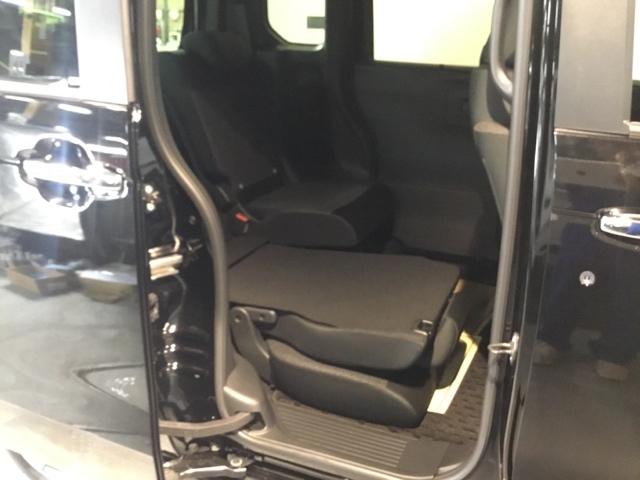 Ｎ－ＢＯＸカスタム ベースグレード　試乗車　メモリーナビ　ドラレコ　ＥＴＣ　リアカメラ　ＵＳＢ接続　ＣＭＢＳ　Ｄレコ　禁煙　ベンチシート　オートエアコン　スマートキ　ＬＥＤ　盗難防止装置　クルコン　バックカメラ　フルセグＴＶ　エアバッグ（13枚目）