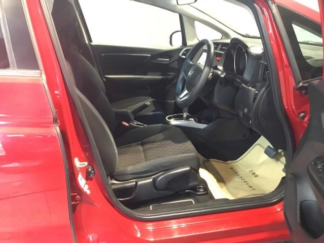 フィット １３Ｇ・Ｌパッケージ　メモリーナビ　フルセグ　ＣＤ　ＤＶＤ　盗難警報装置　Ｓキー　フルオートエアコン　ナビＴＶ　リモコンキー　横滑り防止機能　エアバック　アイスト　ＥＴＣ付き　パワーウィンド　Ｗエアバッグ　ＡＢＳ（15枚目）