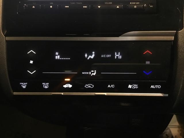 フィット １３Ｇ・Ｌパッケージ　メモリーナビ　フルセグ　ＣＤ　ＤＶＤ　盗難警報装置　Ｓキー　フルオートエアコン　ナビＴＶ　リモコンキー　横滑り防止機能　エアバック　アイスト　ＥＴＣ付き　パワーウィンド　Ｗエアバッグ　ＡＢＳ（20枚目）