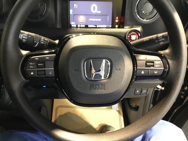 N-BOXカスタム ベースグレード 試乗車 メモリーナビ ドラレコ ETC Pソナー ナビテレビ レーダーブレーキサポート 地デジ対応 サイドエアバック 禁煙 Sヒータ スマートキー&プッシュスタート 横滑り防止 USB 盗難防止(3枚目)