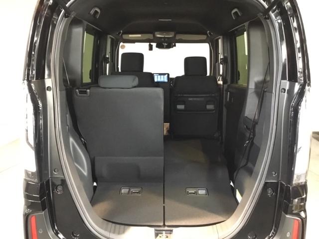 N-BOXカスタム ベースグレード 試乗車 メモリーナビ ドラレコ ETC Pソナー ナビテレビ レーダーブレーキサポート 地デジ対応 サイドエアバック 禁煙 Sヒータ スマートキー&プッシュスタート 横滑り防止 USB 盗難防止(11枚目)