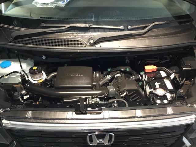 N-BOXカスタム ベースグレード 試乗車 メモリーナビ ドラレコ ETC Pソナー ナビテレビ レーダーブレーキサポート 地デジ対応 サイドエアバック 禁煙 Sヒータ スマートキー&プッシュスタート 横滑り防止 USB 盗難防止(36枚目)