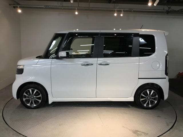 Ｎ－ＢＯＸカスタム ベースグレード　試乗車　メモリーナビ　ドラレコ　ＥＴＣ　Ｐソナー　ナビテレビ　レーダーブレーキサポート　地デジ対応　サイドエアバック　禁煙　Ｓヒータ　スマートキー＆プッシュスタート　横滑り防止　ＵＳＢ　盗難防止（7枚目）