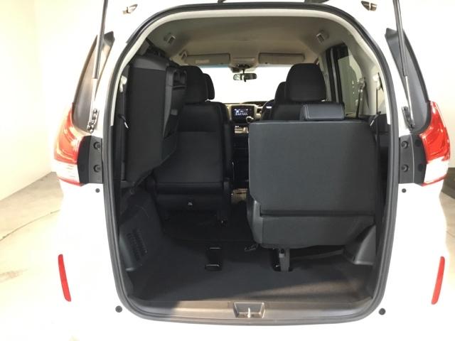 フリード Ｇ・ホンダセンシング　ディスプレイオーディオ　ＣＤ　ＥＴＣ　リアカメラ　スマートキーＰスタート　ＵＳＢ入力　盗難防止システム　横滑防止装置　ＬＥＤランプ　クルコン　パワーウインド　ウォークスルー　エアバック　三列シート（11枚目）