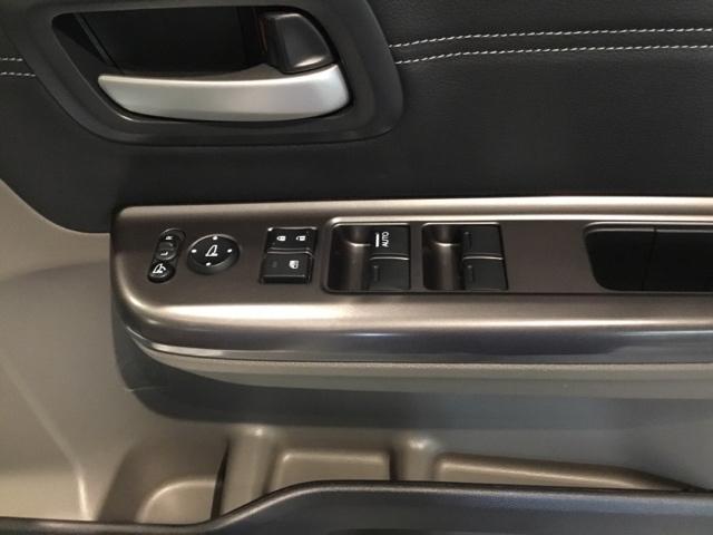 フリード Ｇ・ホンダセンシング　ディスプレイオーディオ　ＣＤ　ＥＴＣ　リアカメラ　スマートキーＰスタート　ＵＳＢ入力　盗難防止システム　横滑防止装置　ＬＥＤランプ　クルコン　パワーウインド　ウォークスルー　エアバック　三列シート（17枚目）