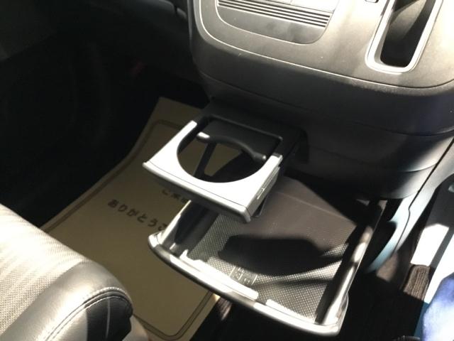 フリード Ｇ・ホンダセンシング　ディスプレイオーディオ　ＣＤ　ＥＴＣ　リアカメラ　スマートキーＰスタート　ＵＳＢ入力　盗難防止システム　横滑防止装置　ＬＥＤランプ　クルコン　パワーウインド　ウォークスルー　エアバック　三列シート（23枚目）