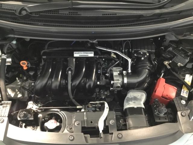 フリード Ｇ・ホンダセンシング　ディスプレイオーディオ　ＣＤ　ＥＴＣ　リアカメラ　スマートキーＰスタート　ＵＳＢ入力　盗難防止システム　横滑防止装置　ＬＥＤランプ　クルコン　パワーウインド　ウォークスルー　エアバック　三列シート（30枚目）