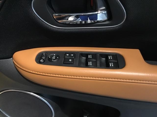 ヴェゼル ハイブリッドZ・ホンダセンシング メモリーナビ フルセグ リアカメラ ETC 助手席エアバック 軽減ブレーキ AUTOエアコン Aクルーズ 盗難防止 Wエアコン スマートキ シートH パワステ キーフリーシステム ESC ナビ&TV(19枚目)