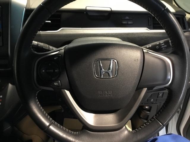 フリード Ｇ　メモリーナビ　リアカメラ　ＥＴＣ　ＤＶＤ再生機能　セキュリティアラーム　片側電動両側スライドドア　スマートキーシステム　運転席エアバッグ　ＡＣ　パワーウインド　横滑り防止　ＬＥＤライト　フルセグ（3枚目）