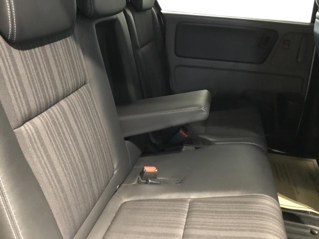 フリード Ｇ　メモリーナビ　リアカメラ　ＥＴＣ　ＤＶＤ再生機能　セキュリティアラーム　片側電動両側スライドドア　スマートキーシステム　運転席エアバッグ　ＡＣ　パワーウインド　横滑り防止　ＬＥＤライト　フルセグ（13枚目）