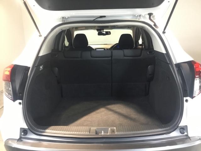 ヴェゼル ハイブリッドＸ・ホンダセンシング　メモリーナビ　ＥＴＣ　リアカメラ　地デジＴＶ　アクティブクルーズコントロール　サイドカーテンエアバック　スマートキープッシュスタート　ＬＥＤヘッドライト　横滑り防止機能　ＤＶＤ再生　ナビＴＶ　ＡＢＳ付（10枚目）