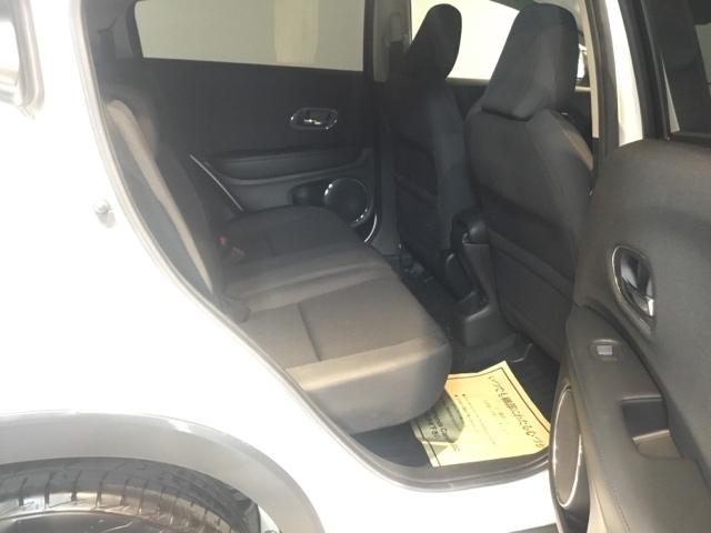 ヴェゼル ハイブリッドＸ・ホンダセンシング　メモリーナビ　ＥＴＣ　リアカメラ　地デジＴＶ　アクティブクルーズコントロール　サイドカーテンエアバック　スマートキープッシュスタート　ＬＥＤヘッドライト　横滑り防止機能　ＤＶＤ再生　ナビＴＶ　ＡＢＳ付（13枚目）