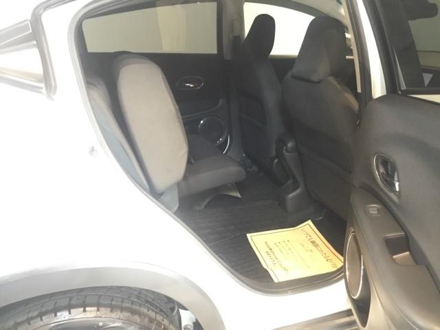 ヴェゼル ハイブリッドＸ・ホンダセンシング　メモリーナビ　ＥＴＣ　リアカメラ　地デジＴＶ　アクティブクルーズコントロール　サイドカーテンエアバック　スマートキープッシュスタート　ＬＥＤヘッドライト　横滑り防止機能　ＤＶＤ再生　ナビＴＶ　ＡＢＳ付（14枚目）