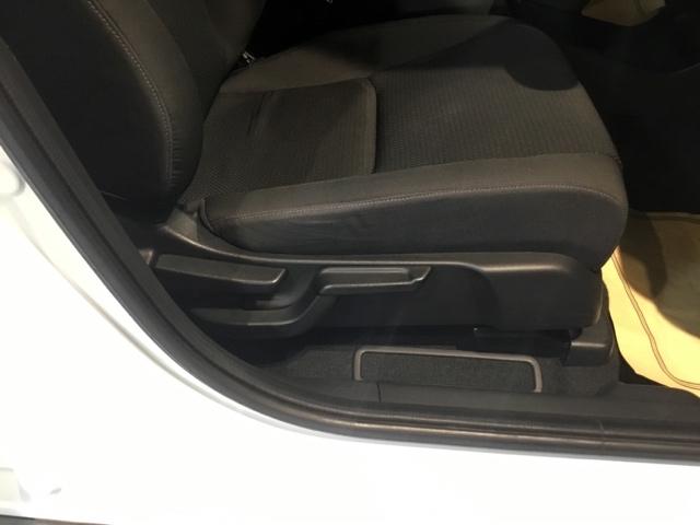 ヴェゼル ハイブリッドＸ・ホンダセンシング　メモリーナビ　ＥＴＣ　リアカメラ　地デジＴＶ　アクティブクルーズコントロール　サイドカーテンエアバック　スマートキープッシュスタート　ＬＥＤヘッドライト　横滑り防止機能　ＤＶＤ再生　ナビＴＶ　ＡＢＳ付（17枚目）