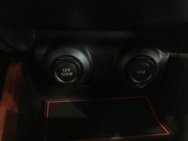 �y�A�N�Z�T���[�\�P�b�g�i�d���\�P�b�g�j�z�d������P�[�u�����Ȃ��΁A�X�}�[�g�t�H���Ȃǂ̓d�q�@��̏[�d�Ȃǂ��s�����Ƃ��ł��܂��I�Q�[���@���A�J�����̏[�d�ɂ��֗��ł��ˁB