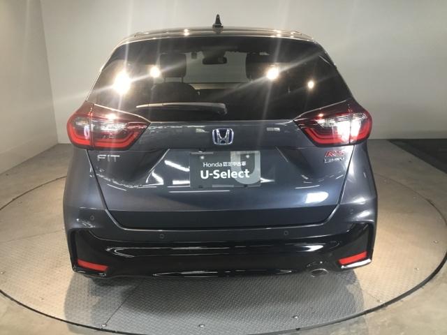 フィット ｅ：ＨＥＶＲＳ　リアカメラ　アルミホイール　ＥＴＣ　オートクルーズ　ナビＴＶ　横滑り防止機能　カーテンエアバック　盗難防止システム　ＵＳＢポート　ＤＶＤ再生　エアバック　オートエアコン　スマートキ　パワーステアリング（9枚目）