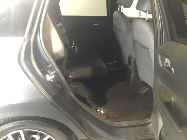 フィット ｅ：ＨＥＶＲＳ　リアカメラ　アルミホイール　ＥＴＣ　オートクルーズ　ナビＴＶ　横滑り防止機能　カーテンエアバック　盗難防止システム　ＵＳＢポート　ＤＶＤ再生　エアバック　オートエアコン　スマートキ　パワーステアリング（15枚目）