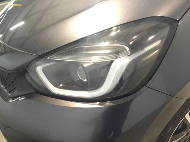 フィット ｅ：ＨＥＶＲＳ　リアカメラ　アルミホイール　ＥＴＣ　オートクルーズ　ナビＴＶ　横滑り防止機能　カーテンエアバック　盗難防止システム　ＵＳＢポート　ＤＶＤ再生　エアバック　オートエアコン　スマートキ　パワーステアリング（32枚目）