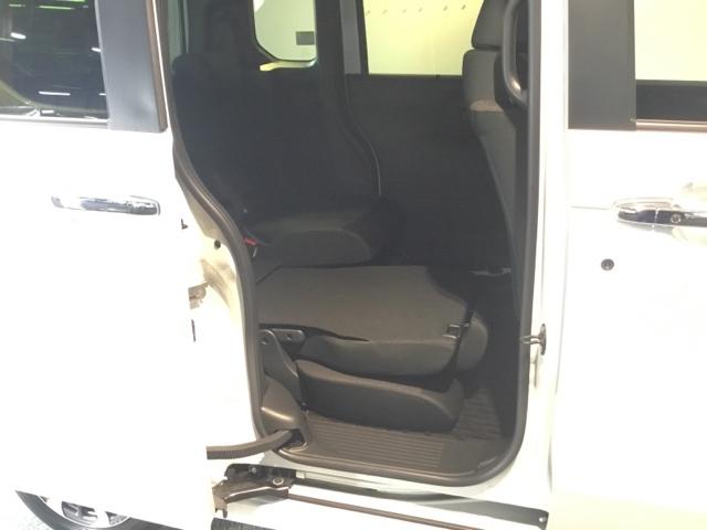 Ｎ－ＢＯＸカスタム ベースグレード　試乗車　メモリーナビ　ドラレコ　ＥＴＣ　Ｐソナー　ナビテレビ　レーダーブレーキサポート　地デジ対応　サイドエアバック　Ｓヒータ　スマートキー＆プッシュスタート　横滑り防止　ＵＳＢ　盗難防止　エアバック（13枚目）