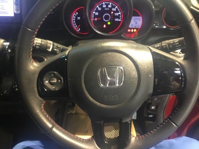 Ｎ－ＢＯＸカスタム ２トーンカラースタイルＧ・Ｌパッケージ　メモリーナビ　ＤＶＤ　ＣＤ　リアカメラ　キーフリー　イモビライザー　ワンセグ　ナビ＆ＴＶ　パワーステアリング　Ｗエアバック　横滑り防止　オートエアコン　ＡＢＳ　両側スライド片側電動ドア　ベンチシート（3枚目）