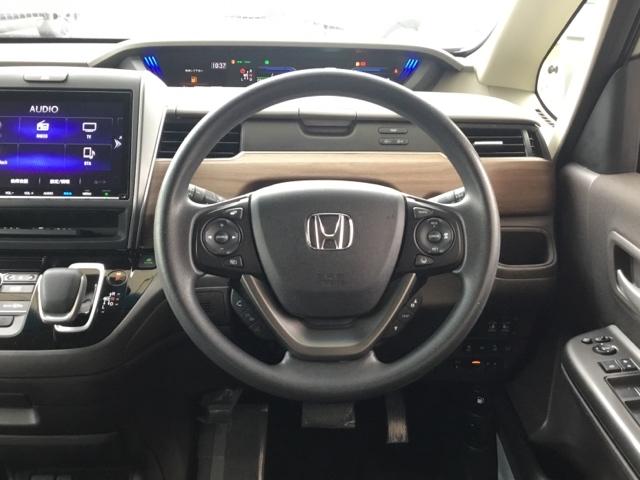 フリードハイブリッド ハイブリッド・Gホンダセンシング メモリーナビ ドラレコ ETC リアカメラ クルーズC DVD視聴 USB接続 ブレーキサポート LEDヘットライト ナビ&TV Wエアバック 記録簿付き バックモニタ アイストップ 地デジフルセグ(3枚目)