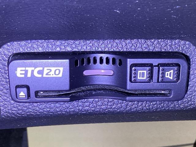 ヴェゼル e:HEVPLaY メモリーナビ フルセグ 全周囲カメラ ETC ドラレコ 前後センサー カーテンエアバック イモビ シ-トヒ-タ- 衝突軽減装置 LEDヘッドランプ キーレスエントリー フルオートエアコン Rカメラ(15枚目)