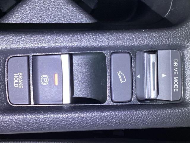 ヴェゼル e:HEVPLaY メモリーナビ フルセグ 全周囲カメラ ETC ドラレコ 前後センサー カーテンエアバック イモビ シ-トヒ-タ- 衝突軽減装置 LEDヘッドランプ キーレスエントリー フルオートエアコン Rカメラ(33枚目)