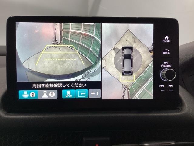 �S���̓J�����́A��󂩂猩���낵���悤�ɘH�ʂ��f���o���܂��B