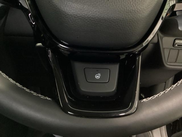 �������̉��K�ȃh���C�u�̂��߂ɁA�X�e�A�����O�q�[�^�[�t���B