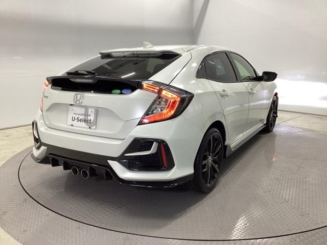 �t�����g���烊�A�܂ŃT�C�h�V���G�b�g�����I�Ől�C�ł��I