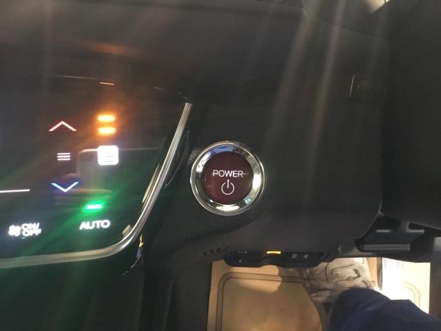 ヴェゼル ハイブリッドＺ・ホンダセンシング　リアカメラ　メモリーナビ　ＥＴＣ　両席エアバック　追突被害軽減ブレーキ　ＬＥＤヘットライト　スマートキープッシュスタート　整備記録簿　ＡＡＣ　盗難防止装置　キーフリー　ＡＢＳ　ナビ＆ＴＶ　ＶＳＡ（23枚目）