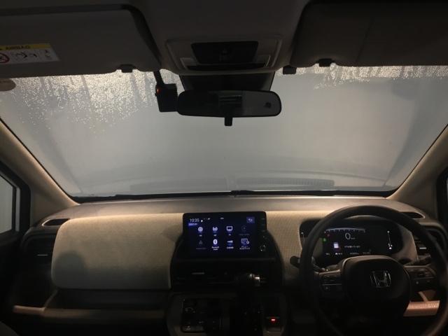 フリード エアー　両側電動スライドドア　ＥＴＣ　リアカメラ　スマ－トキ－　左右電動スライドドア　パワーウィンドウ　エアバック　サイドカーテンエアバック　クルコン　横滑り防止　フルオートエアコン　キーレス　リヤカメラ（2枚目）