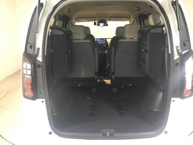 フリード エアー　両側電動スライドドア　ＥＴＣ　リアカメラ　スマ－トキ－　左右電動スライドドア　パワーウィンドウ　エアバック　サイドカーテンエアバック　クルコン　横滑り防止　フルオートエアコン　キーレス　リヤカメラ（10枚目）