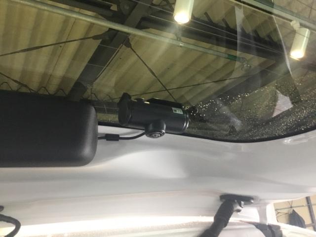 フリード エアー　両側電動スライドドア　ＥＴＣ　リアカメラ　スマ－トキ－　左右電動スライドドア　パワーウィンドウ　エアバック　サイドカーテンエアバック　クルコン　横滑り防止　フルオートエアコン　キーレス　リヤカメラ（12枚目）