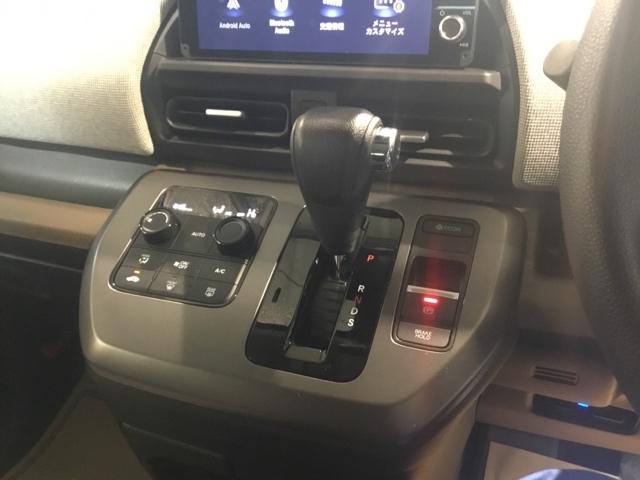 フリード エアー　両側電動スライドドア　ＥＴＣ　リアカメラ　スマ－トキ－　左右電動スライドドア　パワーウィンドウ　エアバック　サイドカーテンエアバック　クルコン　横滑り防止　フルオートエアコン　キーレス　リヤカメラ（25枚目）