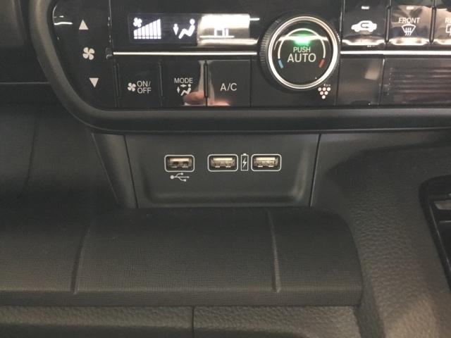Ｎ－ＷＧＮカスタム Ｌ・ターボホンダセンシング　リアカメラ　ＥＴＣ　メモリーナビ　ＬＥＤヘットライト　サイドエアバッグ　パーキングセンサー　オートクルーズコントロール　セキュリティアラーム　ターボモデル　エアバッグ　フルオートエアコン　ベンチＳ（23枚目）