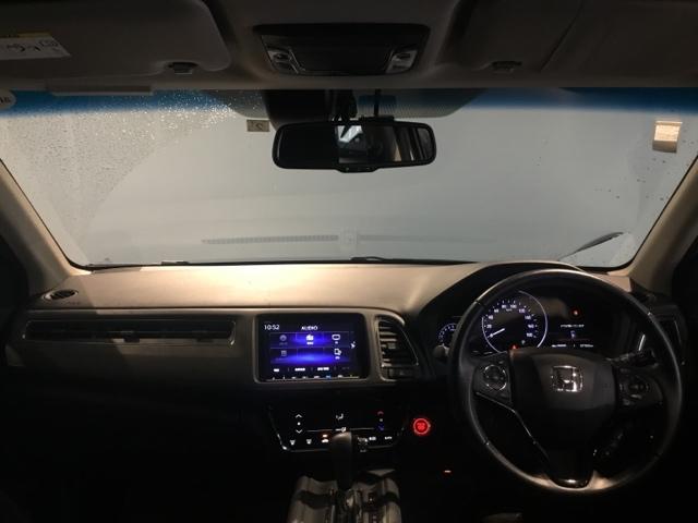 ヴェゼル Ｘ・ホンダセンシング　メモリーナビ　リアカメラ　ＥＴＣ　地デジチューナー　ＵＳＢポート　ＬＥＤヘッド　Ｗエアバッグ　リヤカメ　オートエアコン　パワステ　整備記録簿　アクティブクルーズコントロール　盗難防止　ナビＴＶ　Ｄレコ（2枚目）