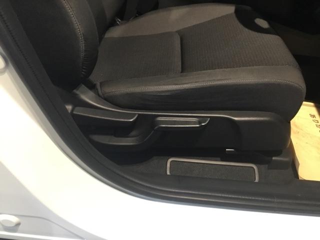 ヴェゼル Ｘ・ホンダセンシング　メモリーナビ　リアカメラ　ＥＴＣ　地デジチューナー　ＵＳＢポート　ＬＥＤヘッド　Ｗエアバッグ　リヤカメ　オートエアコン　パワステ　整備記録簿　アクティブクルーズコントロール　盗難防止　ナビＴＶ　Ｄレコ（17枚目）