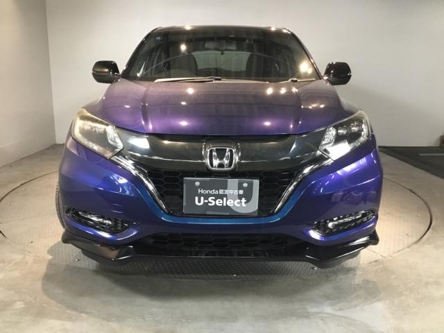 ヴェゼル ＲＳ・ホンダセンシング　ディスプレイオーディオ　ＣＤ　ＥＴＣ　誤発進抑制機能　イモビ　スマキー　サイドＳＲＳ　Ｗエアバッグ　オートクルーズコントロール　シートヒータ　ＬＥＤライト　パワーウインドウ　横滑り防止機能　キーレス（6枚目）