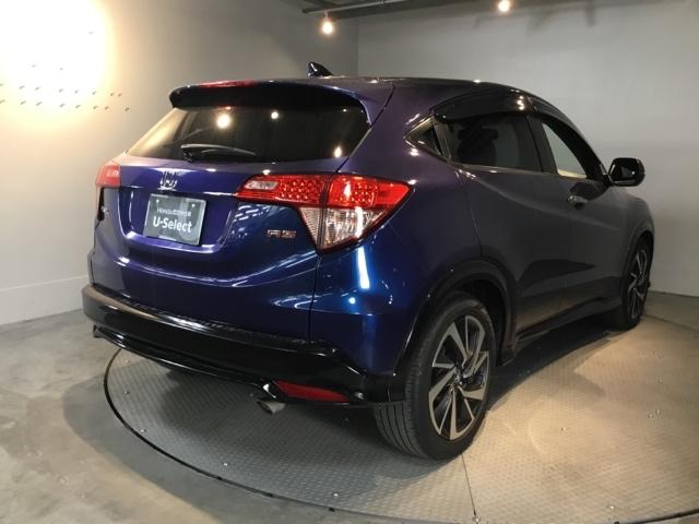 ヴェゼル ＲＳ・ホンダセンシング　ディスプレイオーディオ　ＣＤ　ＥＴＣ　誤発進抑制機能　イモビ　スマキー　サイドＳＲＳ　Ｗエアバッグ　オートクルーズコントロール　シートヒータ　ＬＥＤライト　パワーウインドウ　横滑り防止機能　キーレス（8枚目）