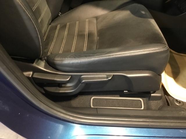 ヴェゼル ＲＳ・ホンダセンシング　ディスプレイオーディオ　ＣＤ　ＥＴＣ　誤発進抑制機能　イモビ　スマキー　サイドＳＲＳ　Ｗエアバッグ　オートクルーズコントロール　シートヒータ　ＬＥＤライト　パワーウインドウ　横滑り防止機能　キーレス（17枚目）